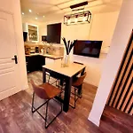 Le Bartayres 1 T3 En Souplex, Terrasse, 公寓